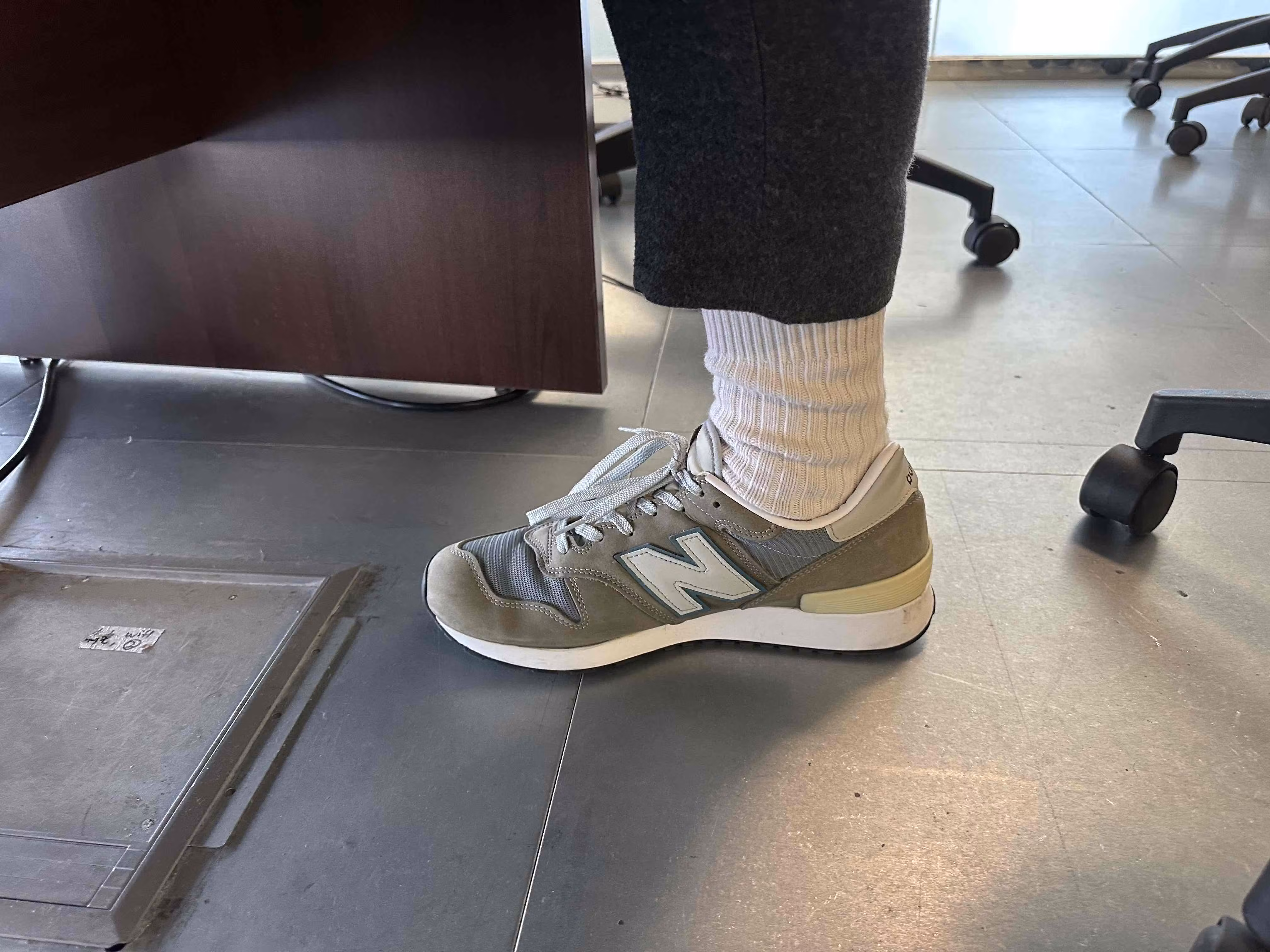 New Balance 574 'Grey' (Classic Grey) ML574EGG New Balance 574 'Grey' (Classic Grey) ML574EGG